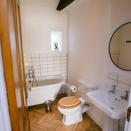 Penthouse Retreat - 2 Bed Flat, Sleeps 4 - Town Centre, Hadrians Apartamento